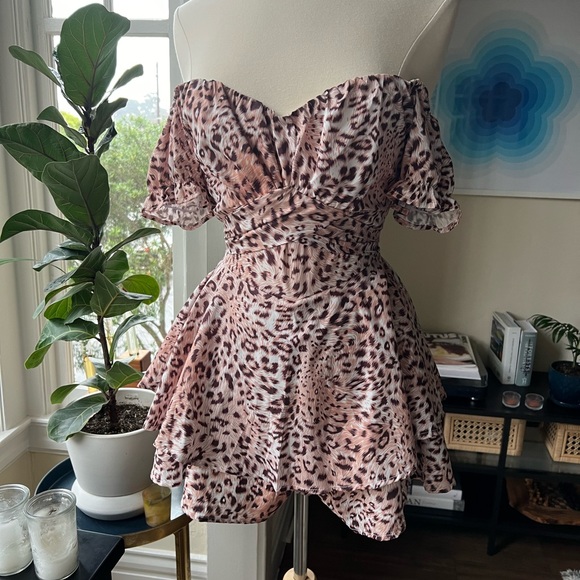 2Bella leopard print romper perfect for a sorority formal or jungle theme party - Picture 7 of 8